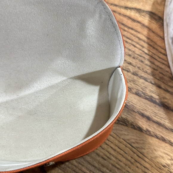 TORY BURCH SUNGLASSES CASE - Picture 5 of 6